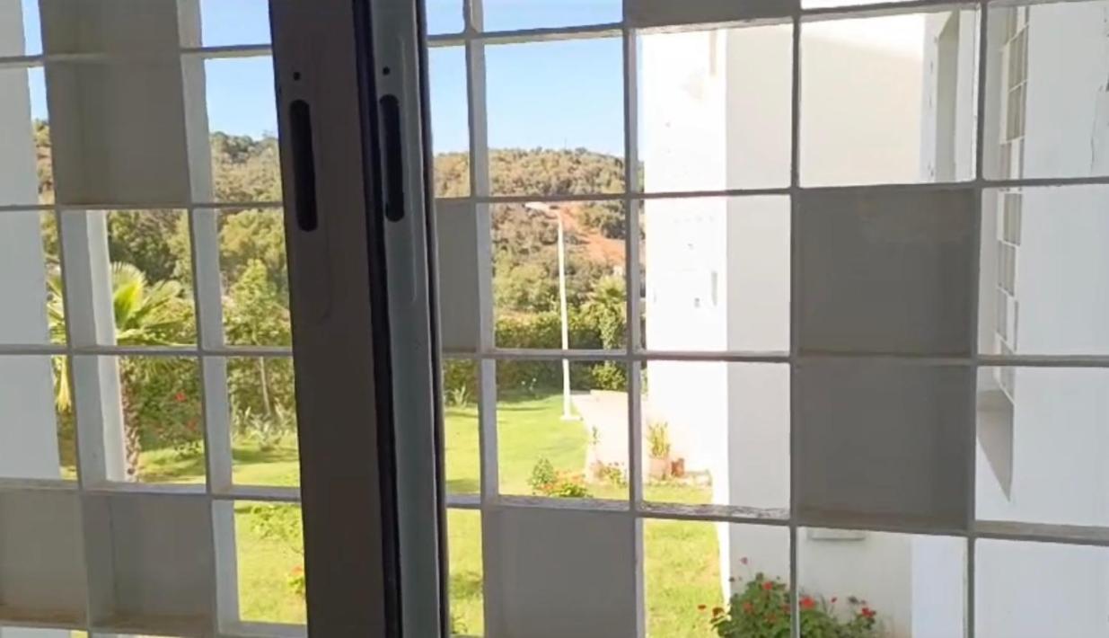 Apartamento Apparemment Fnideq Exterior foto